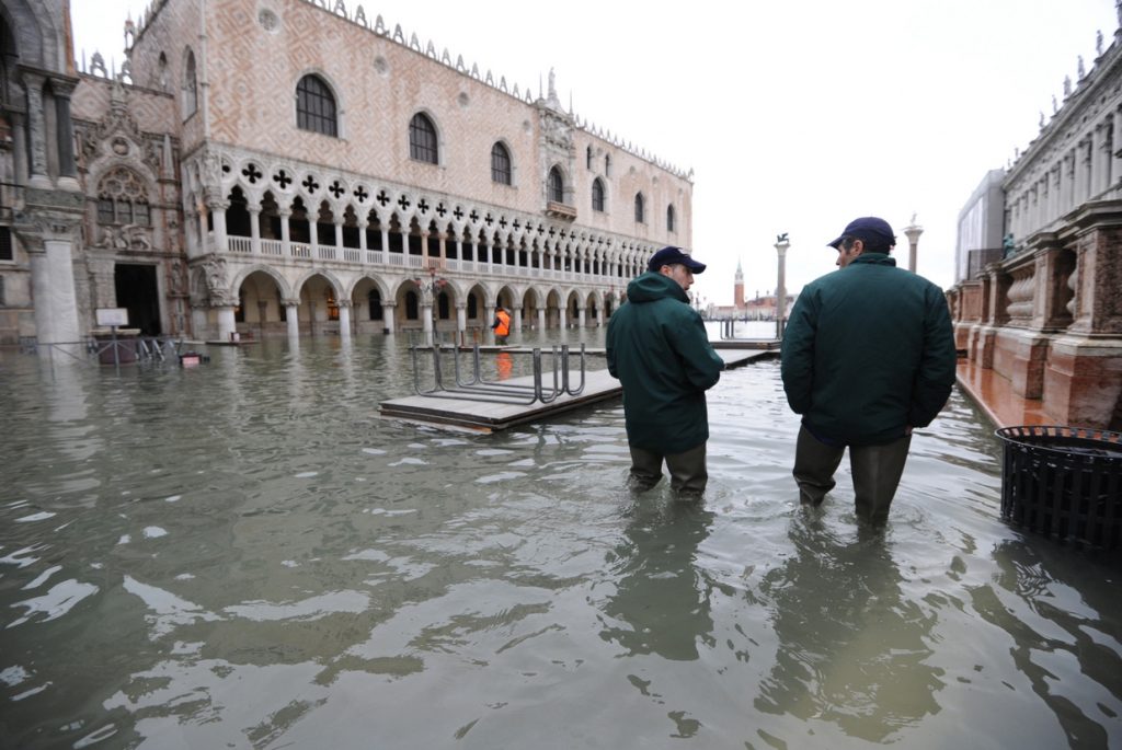 Rialziamo Venezia