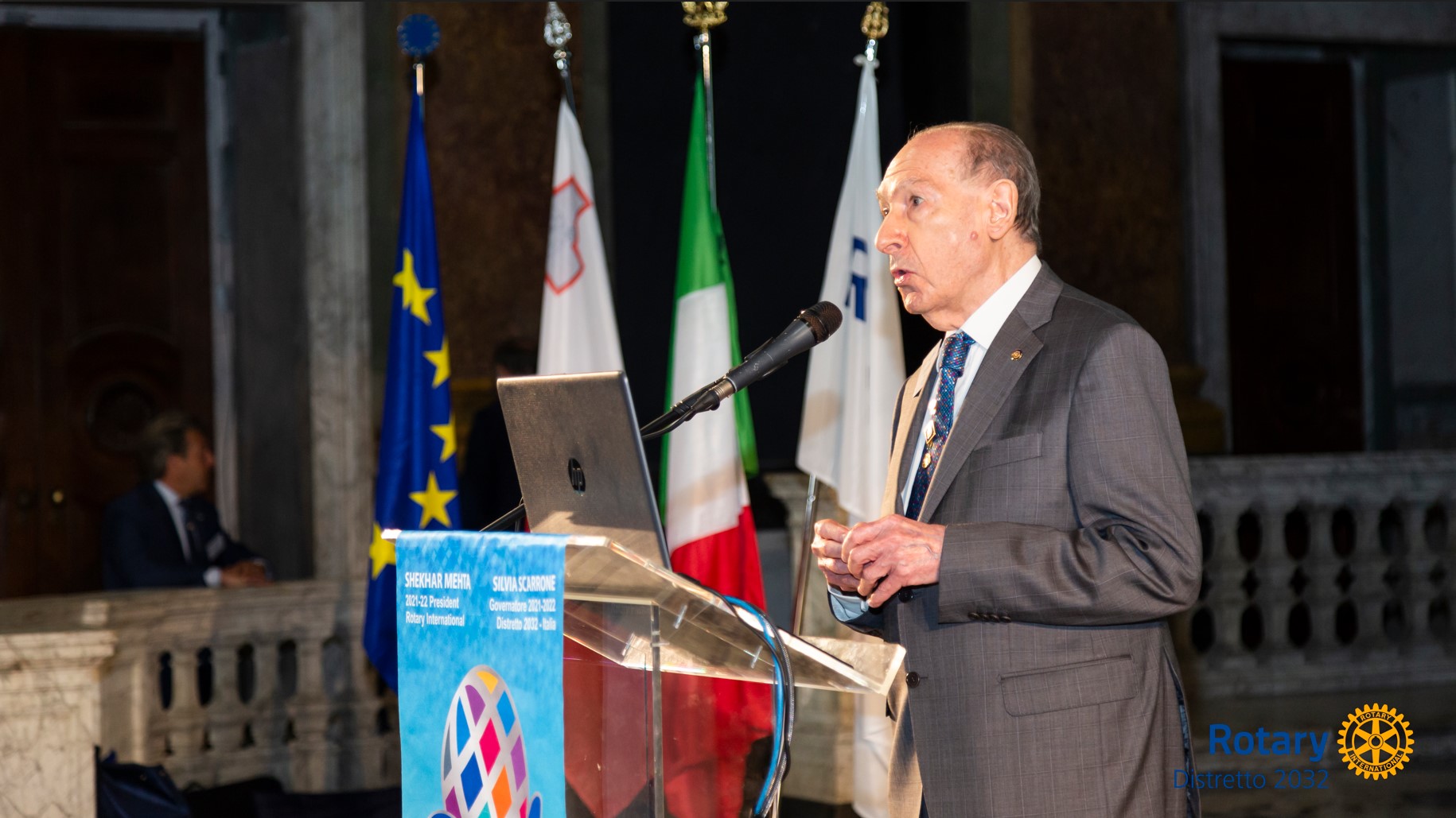 Prof. Viale componente della Commissione di Nomina del Presidente Internazionale